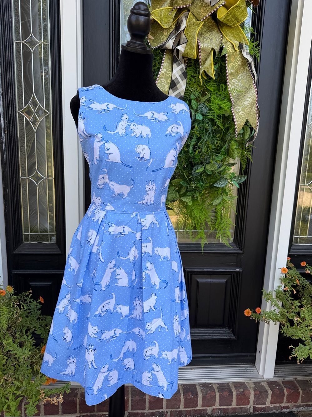 🐱 Mod Cloth Cat Dress